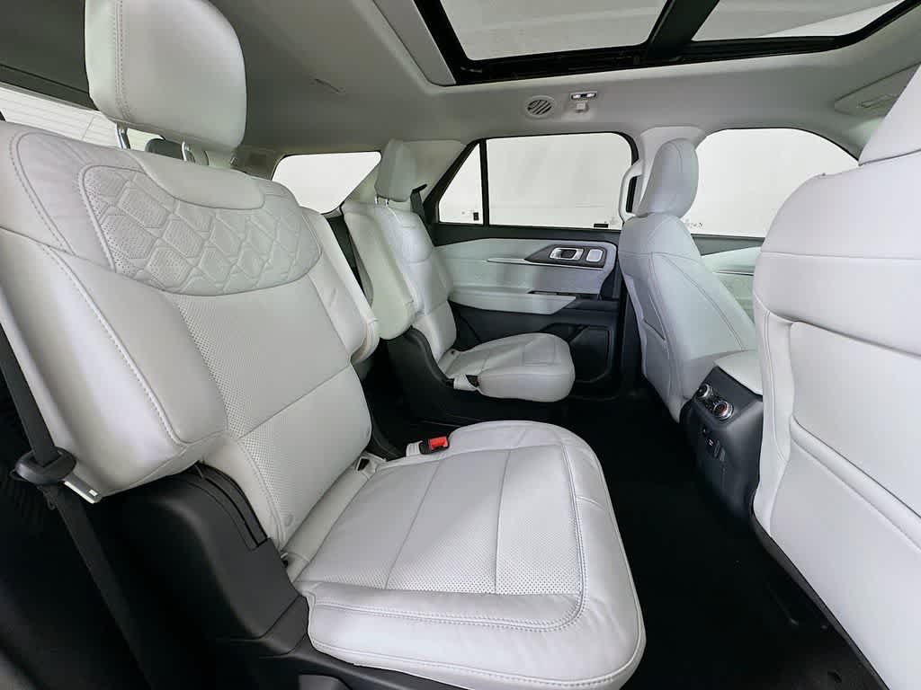 Thumbnail: 2025 Ford Explorer - 34