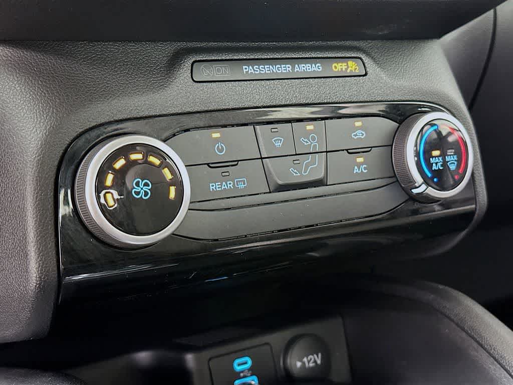 Thumbnail: 2022 Ford Escape - 17