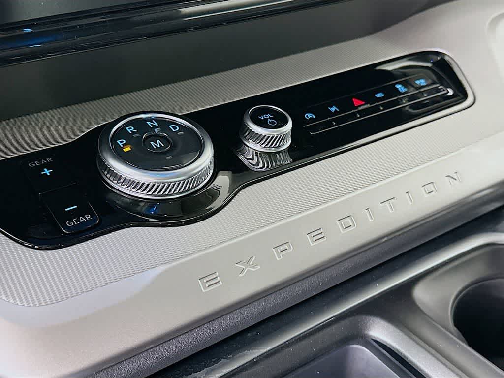 Thumbnail: 2026 Ford Expedition - 18