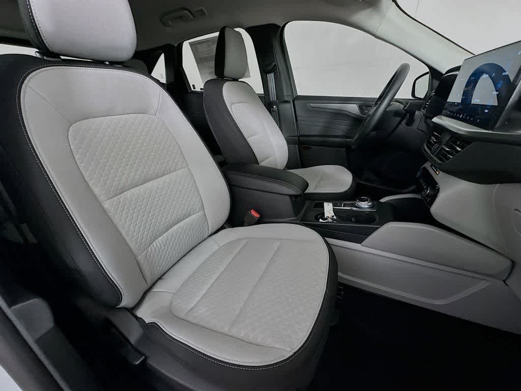 Thumbnail: 2025 Ford Escape - 15