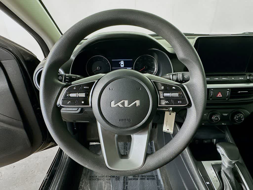 Thumbnail: 2024 Kia Forte - 15