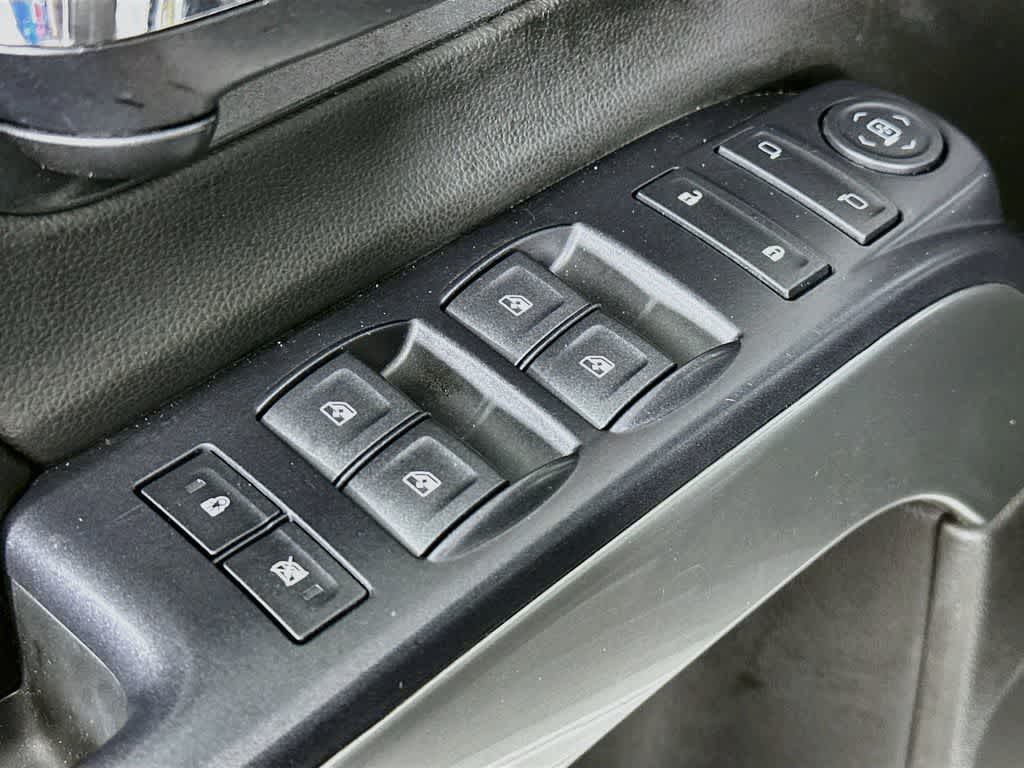 Thumbnail: 2015 Chevrolet Silverado 1500 - 28