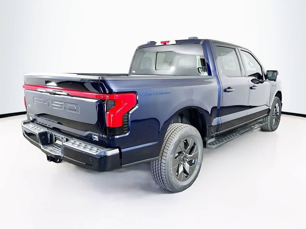 2025 Ford F-150 Lightning Lariat 23