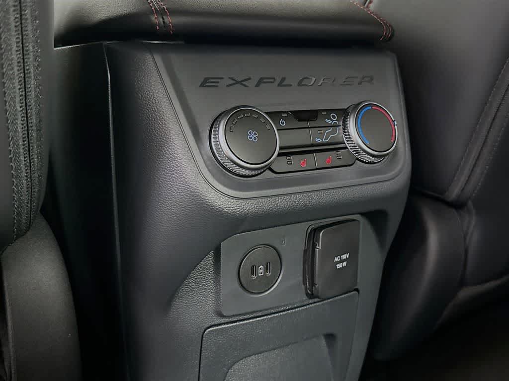 2025 Ford Explorer ST-Line 13