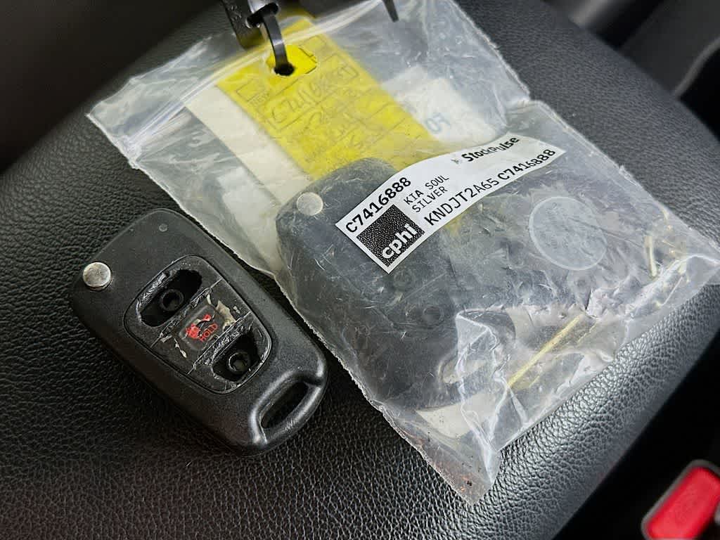 Thumbnail: 2012 Kia Soul - 21