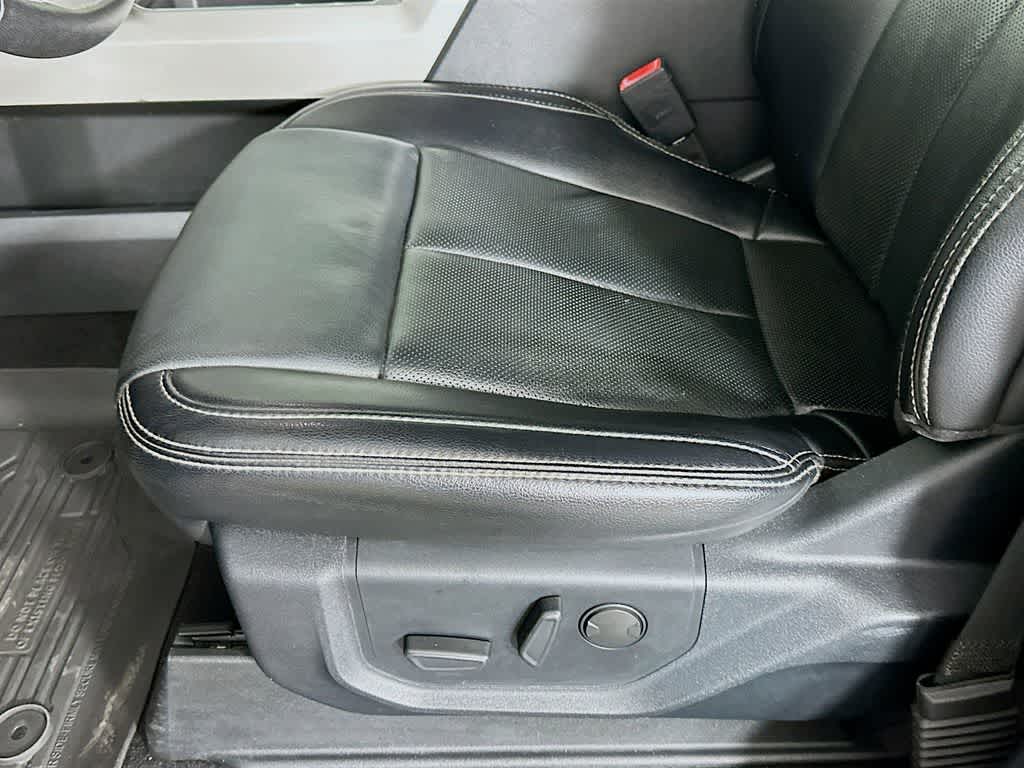 Thumbnail: 2021 Ford Econoline - 32