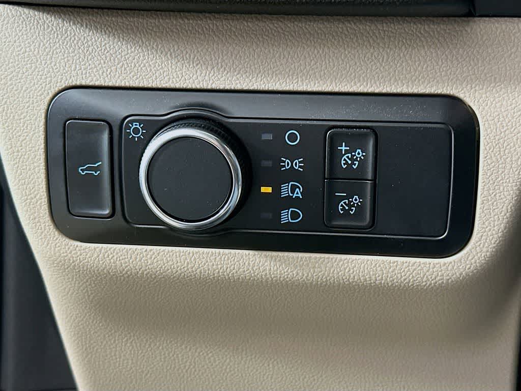 Thumbnail: 2022 Ford Escape - 27