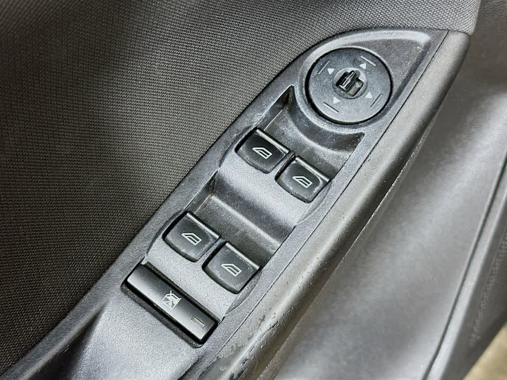 Thumbnail: 2017 Ford Focus - 28