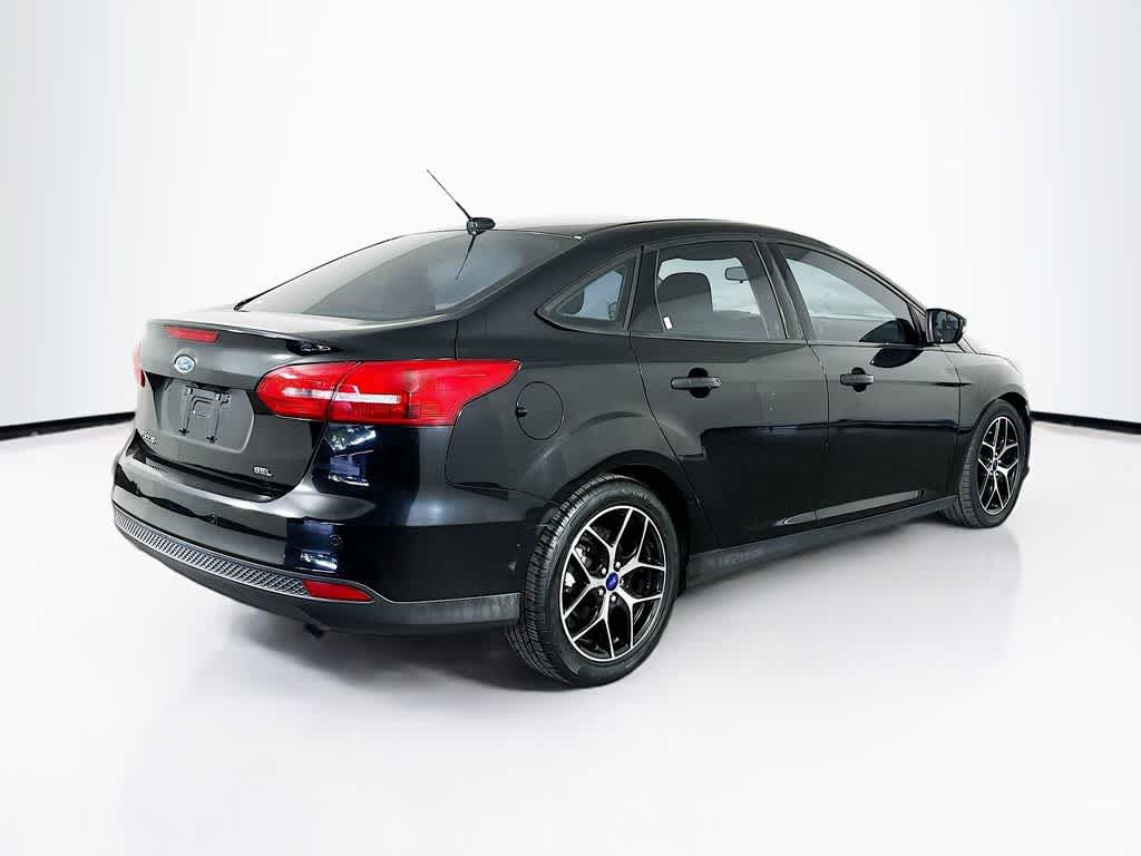 Thumbnail: 2017 Ford Focus - 24