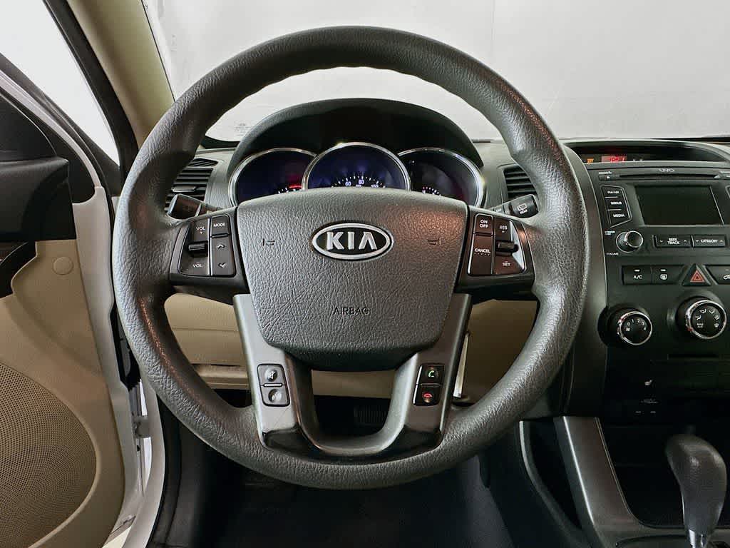 Thumbnail: 2013 Kia Sorento - 15