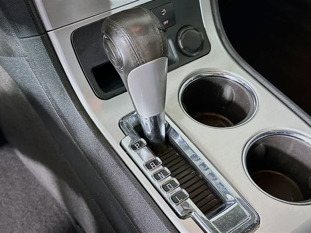 Thumbnail: 2012 GMC Acadia - 19