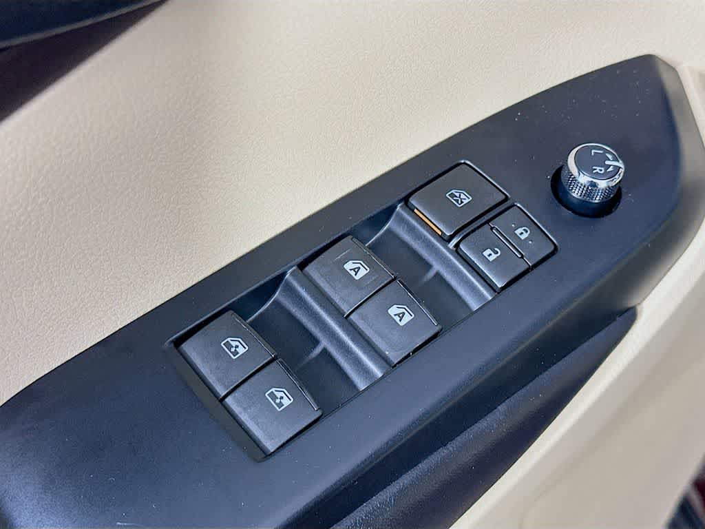 Thumbnail: 2018 Toyota Highlander - 30