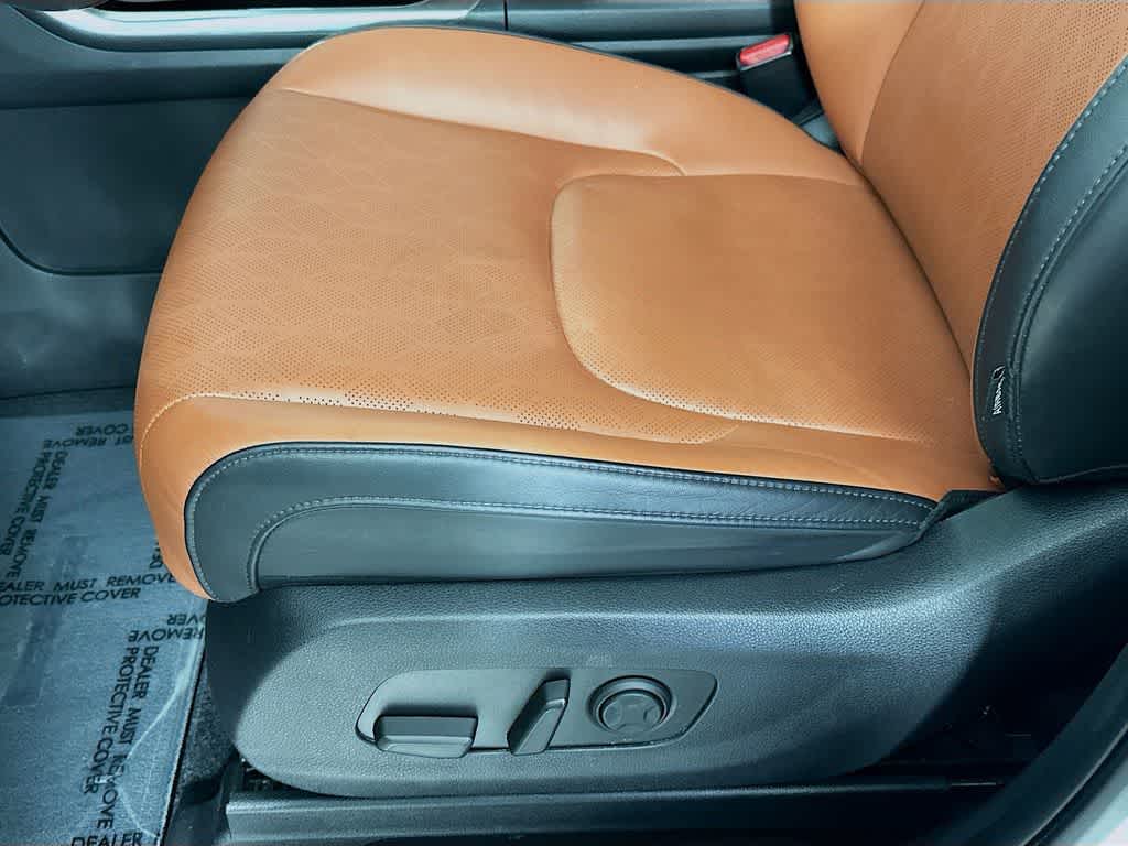 Thumbnail: 2022 Kia Carnival - 31