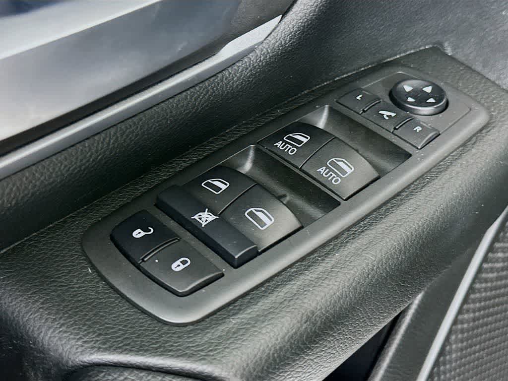 Thumbnail: 2021 RAM 1500 - 28