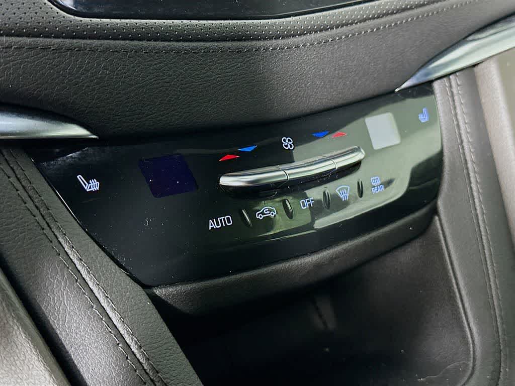 Thumbnail: 2023 Cadillac XT5 - 18