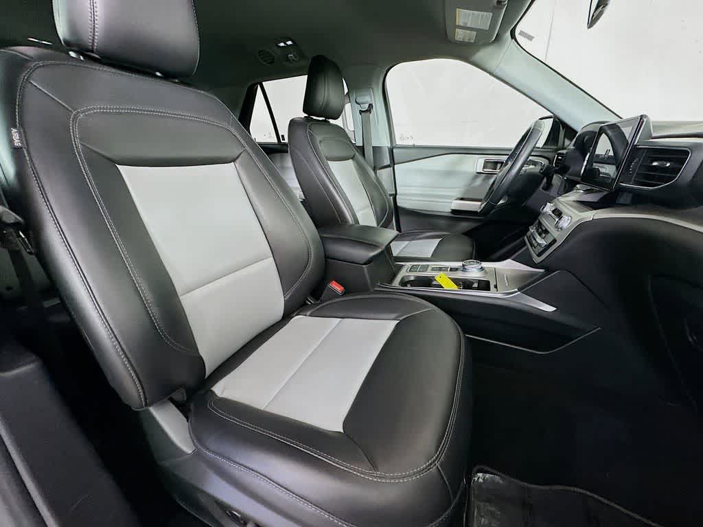 Thumbnail: 2022 Ford Explorer - 15