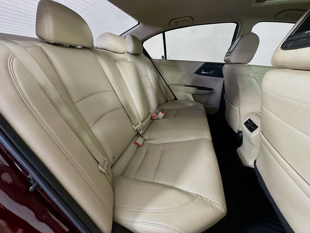 Thumbnail: 2015 Honda Accord - 31