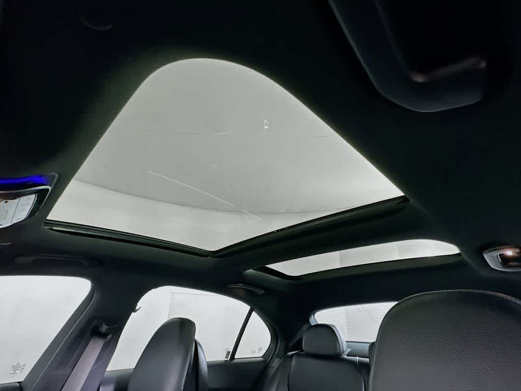 Thumbnail: 2022 Mercedes-Benz C-Class - 33