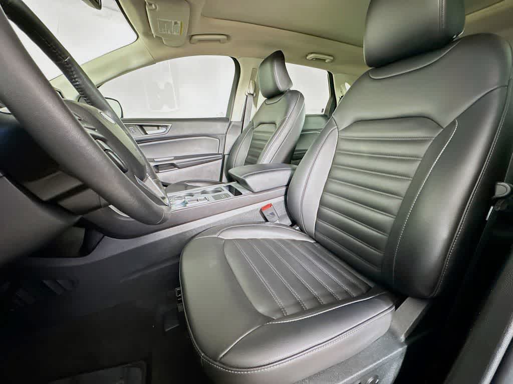 Thumbnail: 2022 Ford Edge - 12