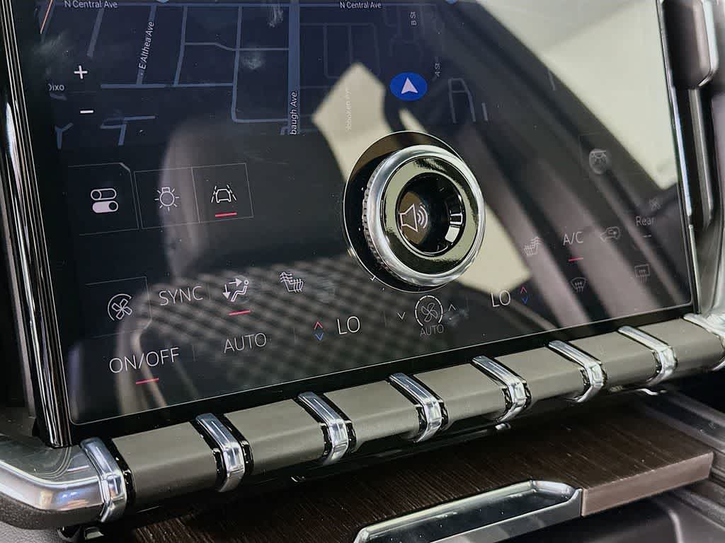 2025 GMC Acadia Denali 18