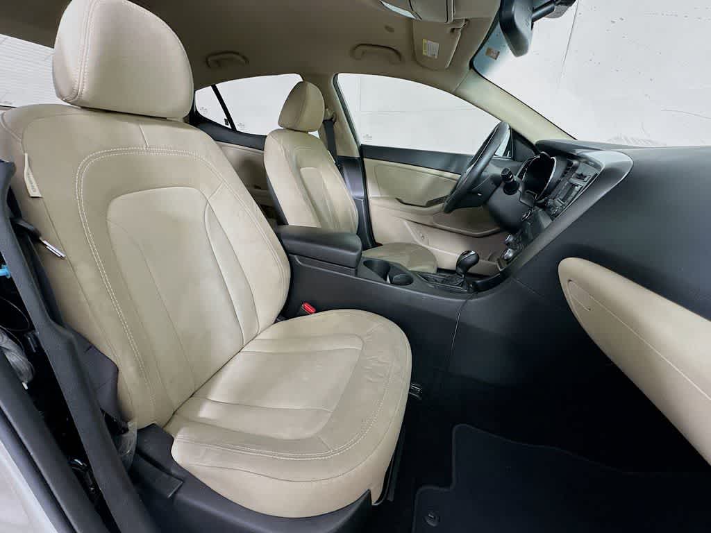 Thumbnail: 2012 Kia Optima - 15