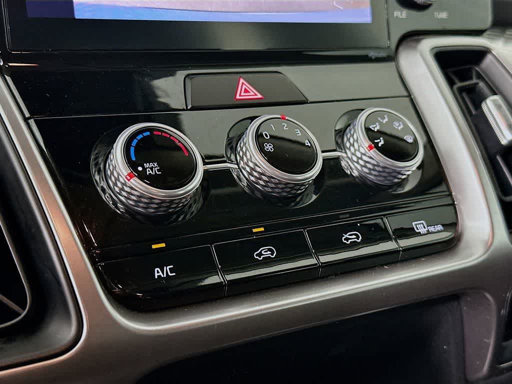 Thumbnail: 2023 Kia Sorento - 18