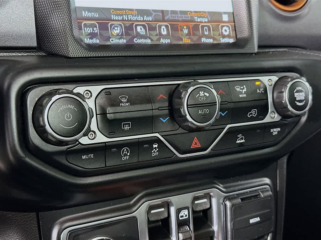 Thumbnail: 2021 Jeep Gladiator - 18