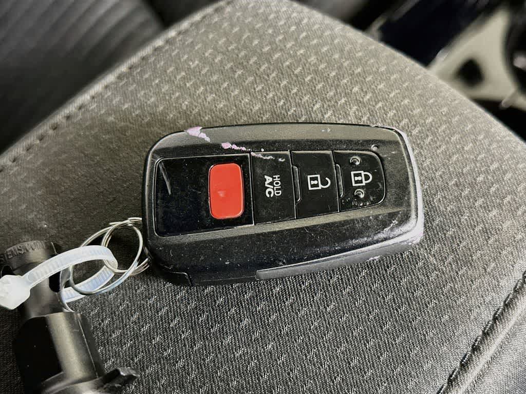 Thumbnail: 2019 Toyota Prius Prime - 21