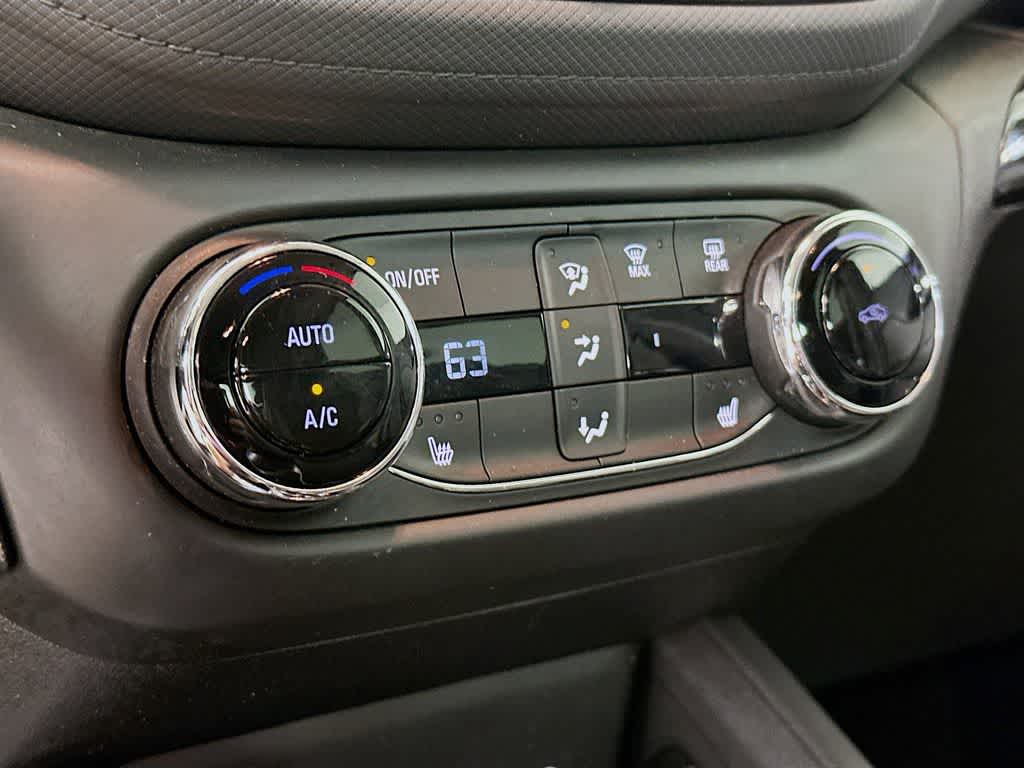 Thumbnail: 2023 Chevrolet TrailBlazer - 17