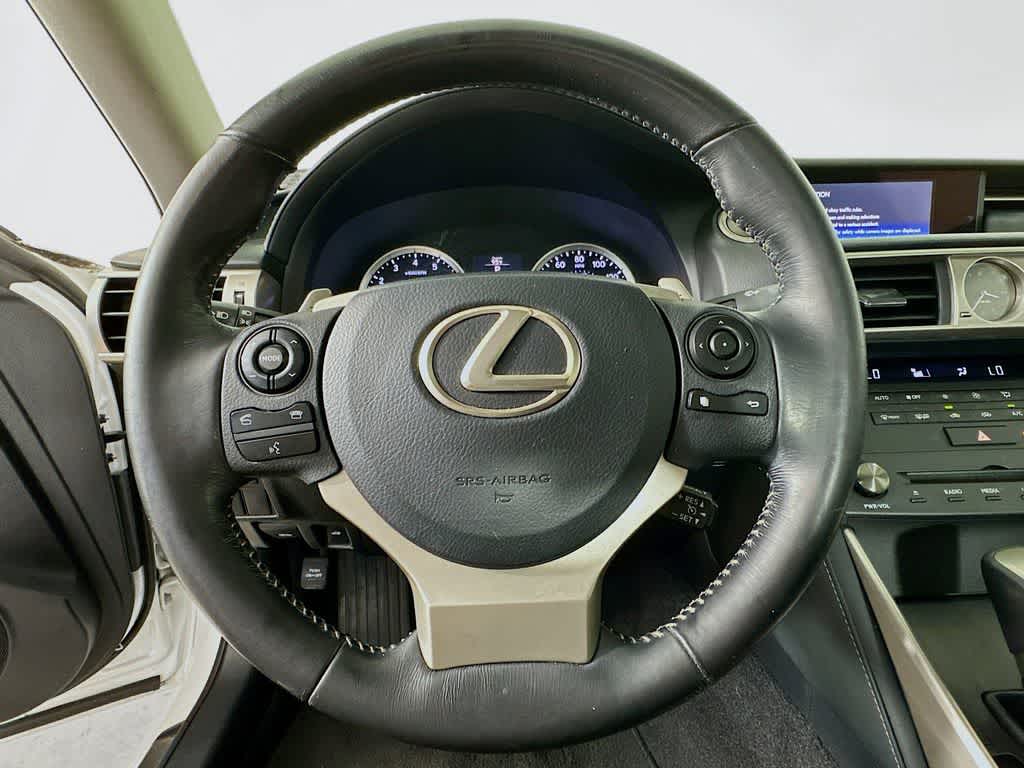 2016 Lexus IS 200t 16