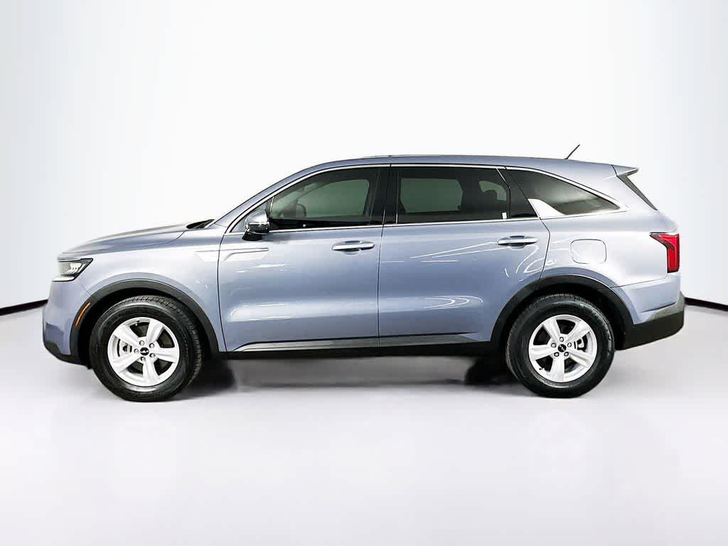 Thumbnail: 2023 Kia Sorento - 3