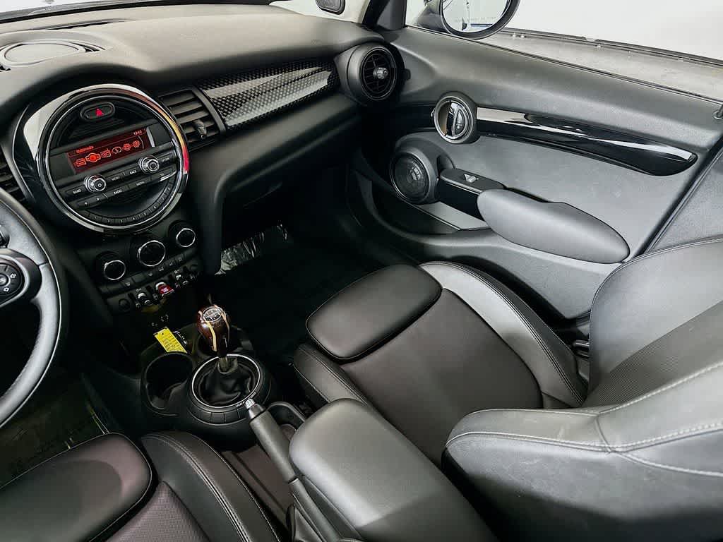 Thumbnail: 2016 MINI Cooper Hardtop - 11