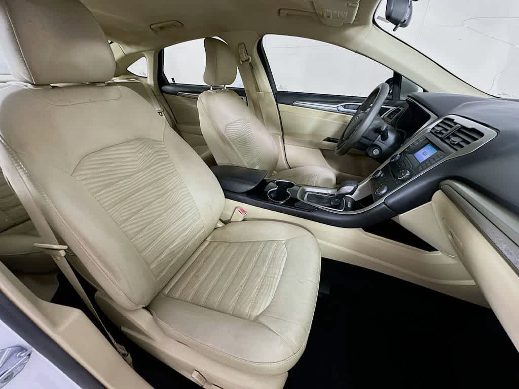 Thumbnail: 2016 Ford Fusion - 15