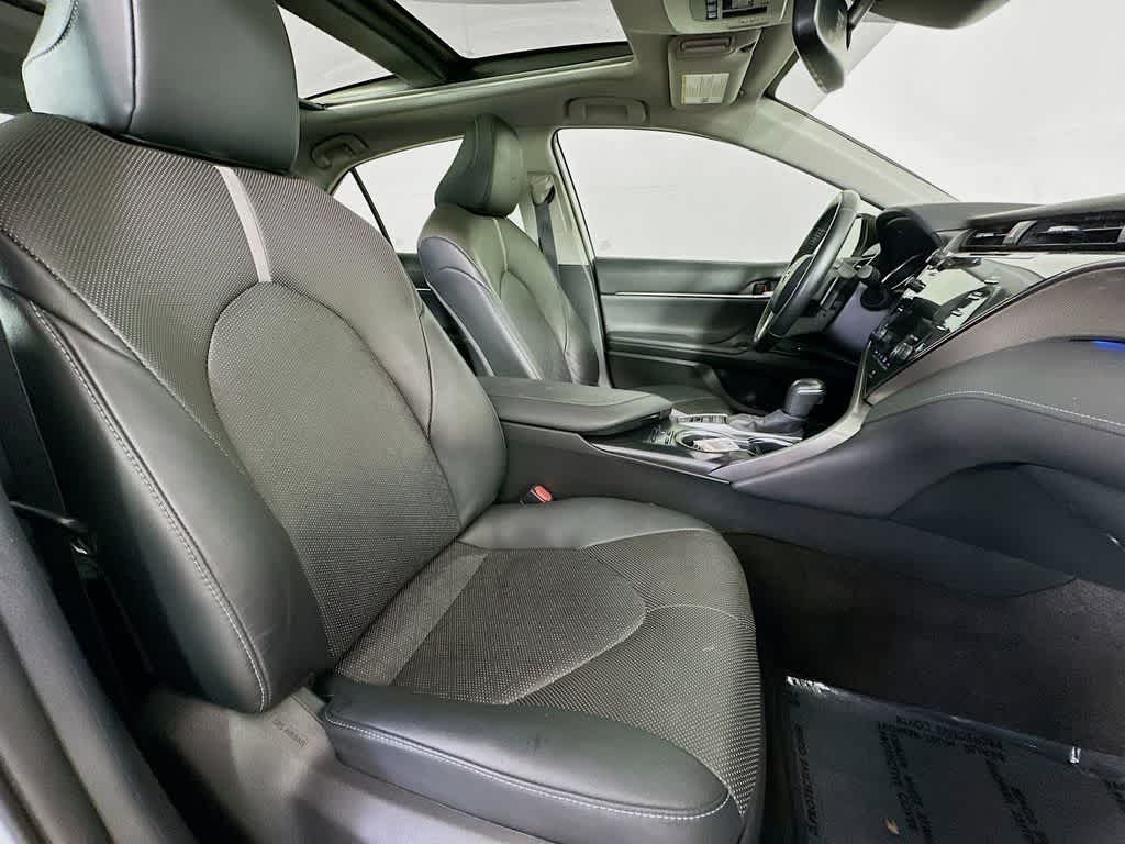 Thumbnail: 2020 Toyota Camry - 15