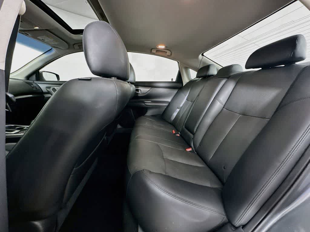 Thumbnail: 2014 Nissan Altima - 13