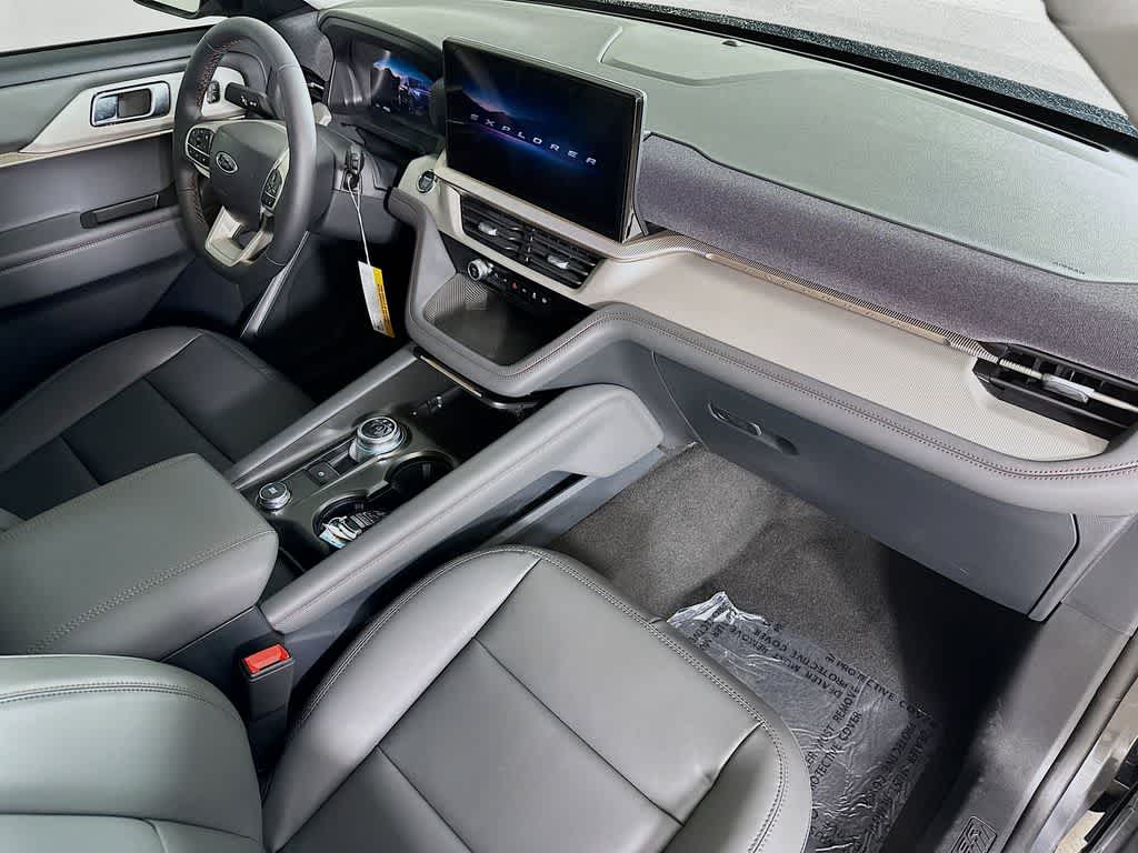 Thumbnail: 2025 Ford Explorer - 33