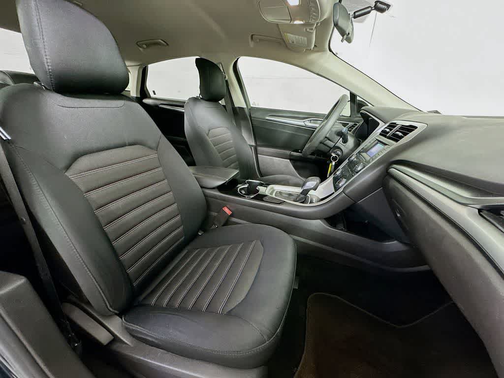 Thumbnail: 2014 Ford Fusion - 15