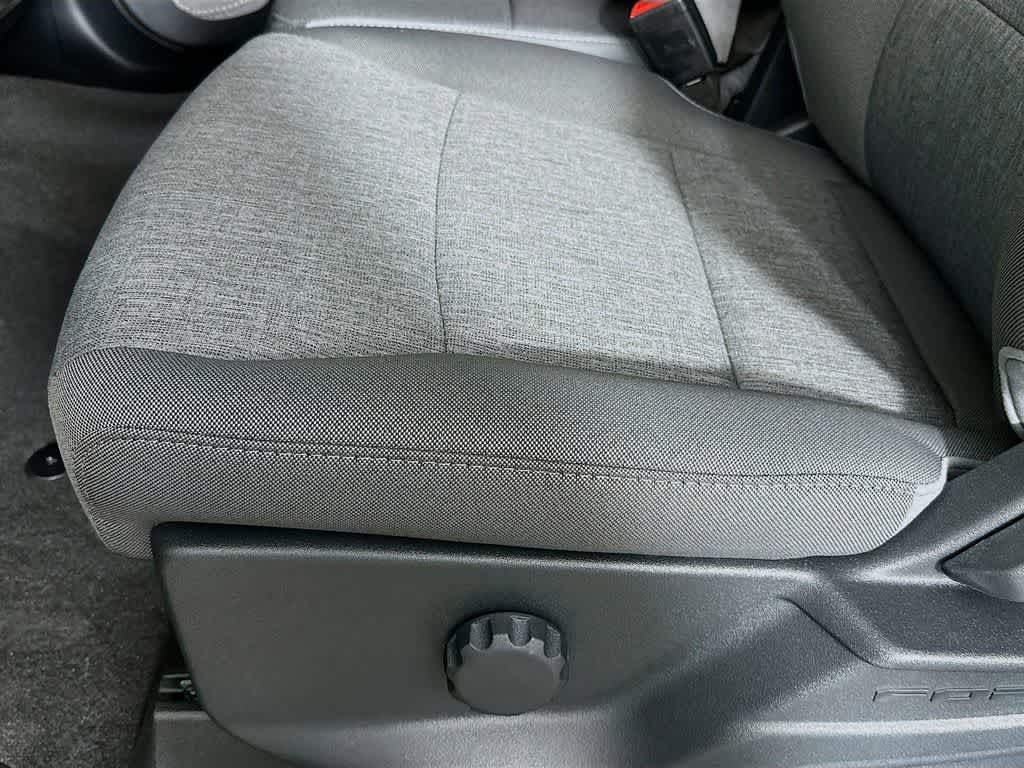 Thumbnail: 2025 Ford F-350 - 29