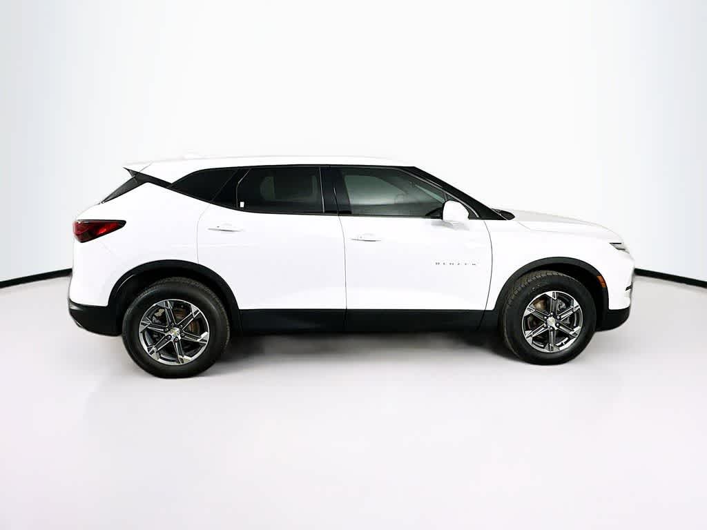 Thumbnail: 2023 Chevrolet Blazer - 26