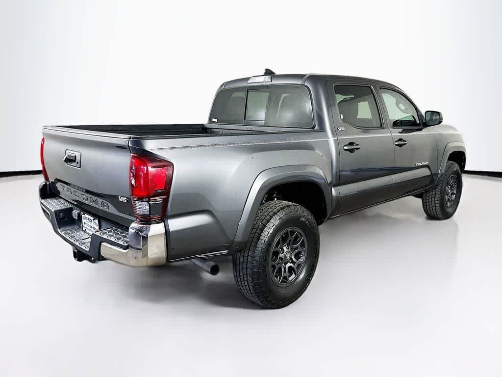 Thumbnail: 2018 Toyota Tacoma - 23