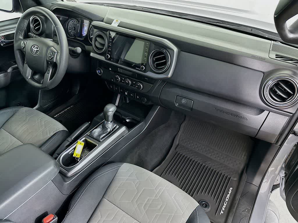 Thumbnail: 2021 Toyota Tacoma - 31