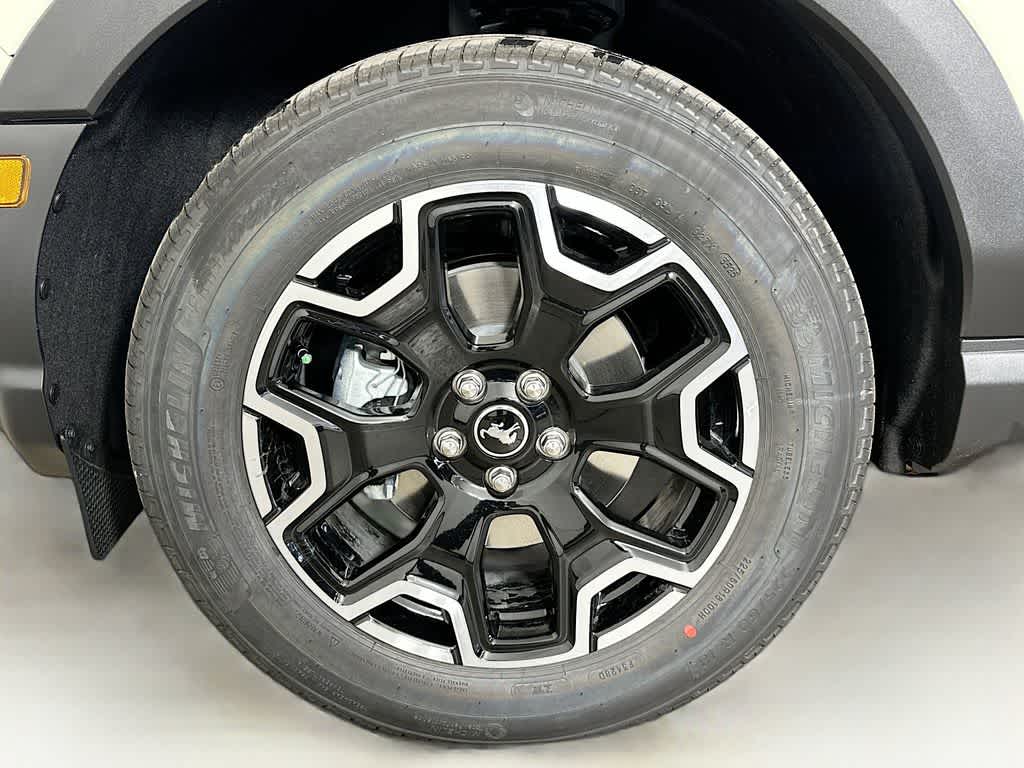 Thumbnail: 2025 Ford Bronco Sport - 8