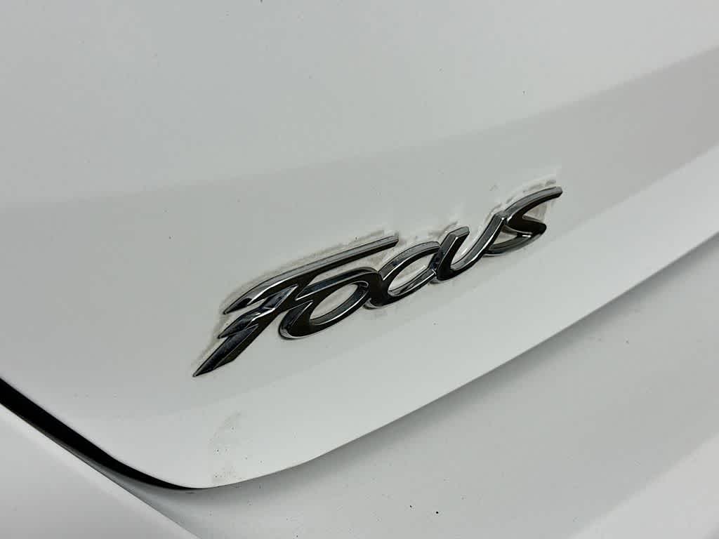 Thumbnail: 2016 Ford Focus - 7