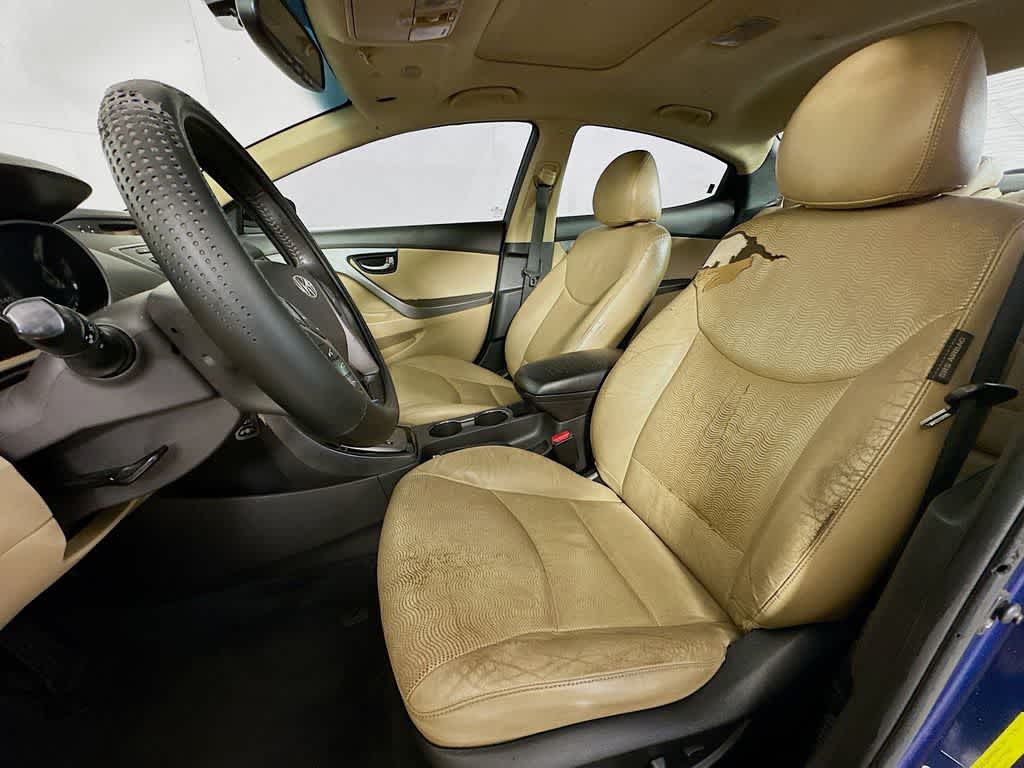 Thumbnail: 2013 Hyundai Elantra - 12