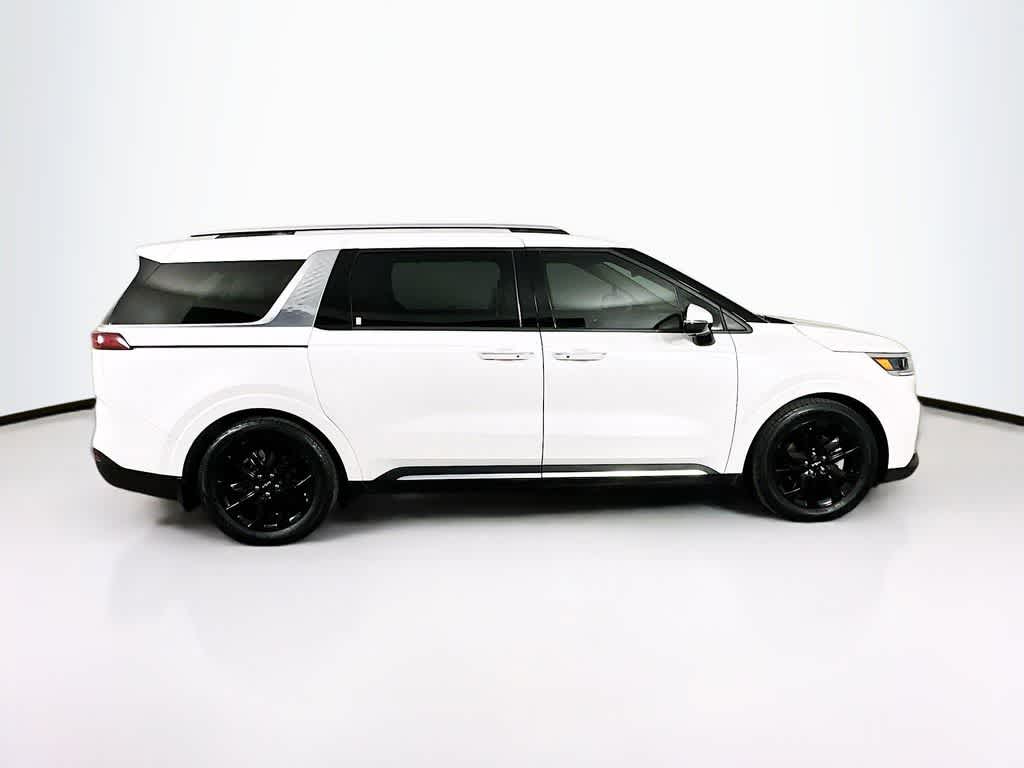 Thumbnail: 2022 Kia Carnival - 26