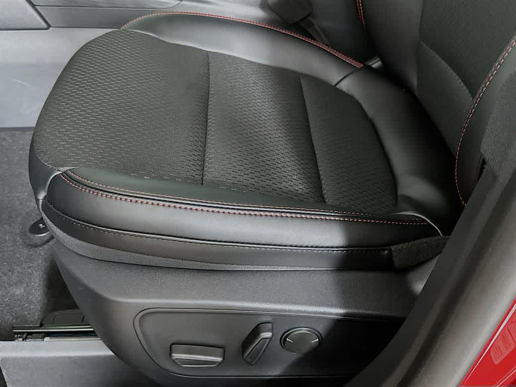 2025 Ford Escape ST-Line 30