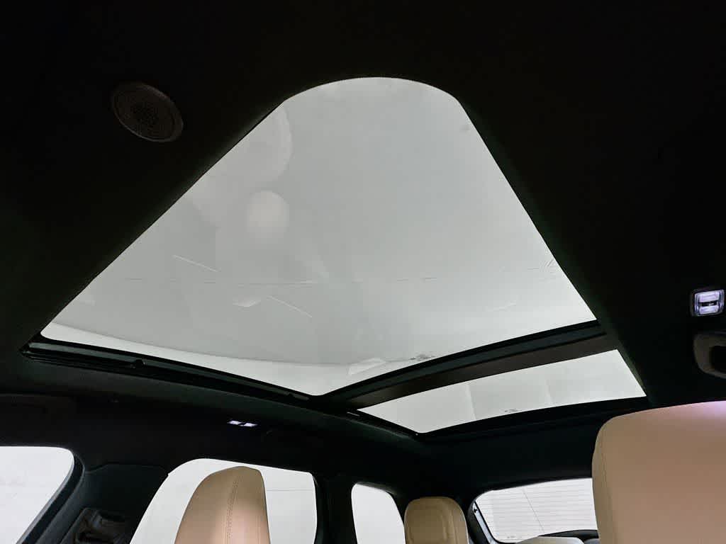 Thumbnail: 2021 Lincoln Corsair - 33