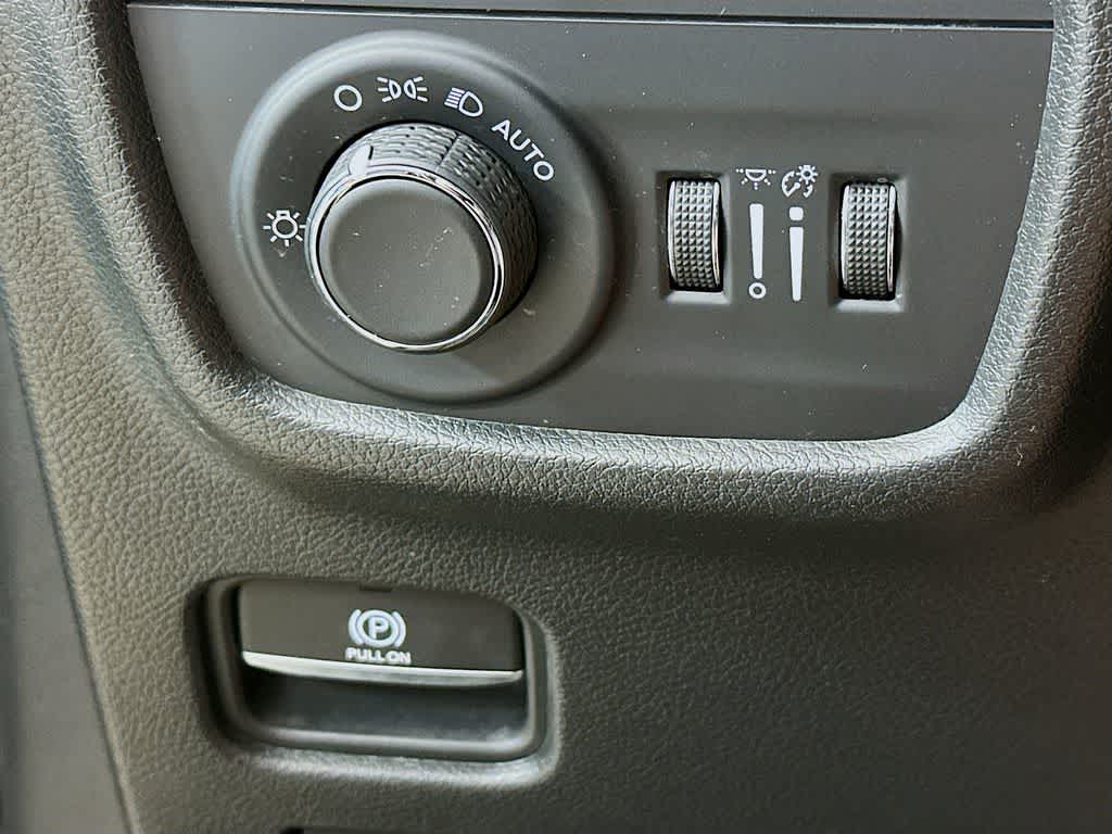 Thumbnail: 2022 Jeep Grand Cherokee L - 26