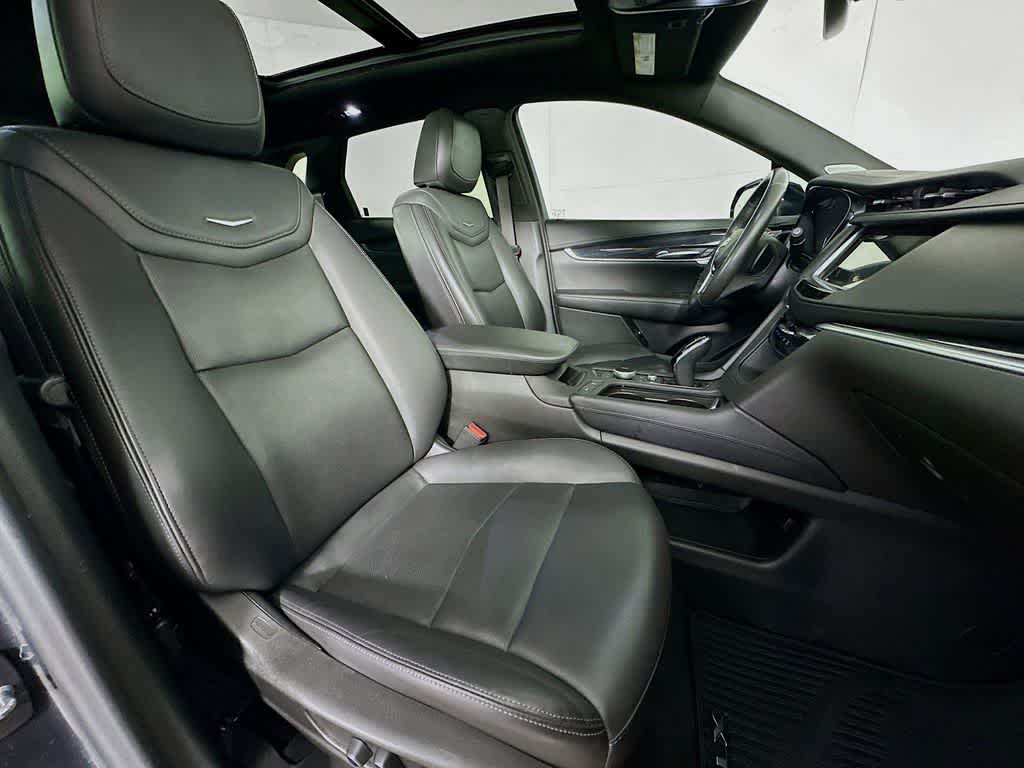 Thumbnail: 2023 Cadillac XT5 - 15