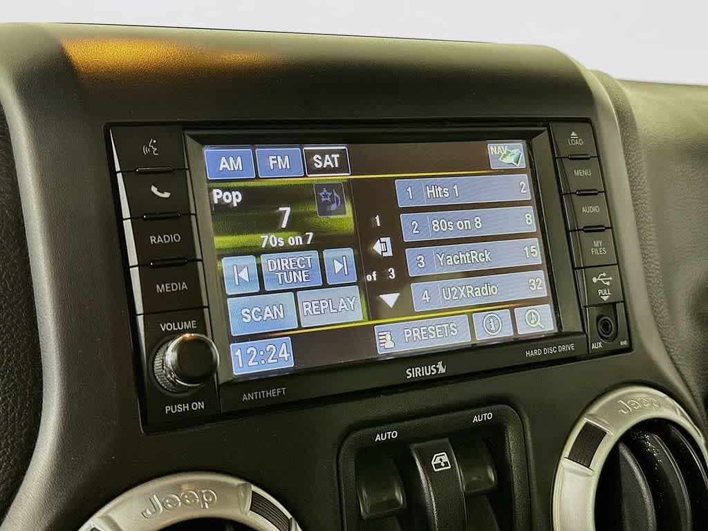 Thumbnail: 2014 Jeep Wrangler - 16